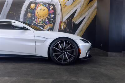 2019 Aston Martin Vantage   - Photo 33 - Costa Mesa, CA 92627
