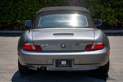 2001 BMW Z3 3.0i   - Photo 11 - Costa Mesa, CA 92626