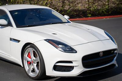 2018 Jaguar F-TYPE R   - Photo 16 - Costa Mesa, CA 92626