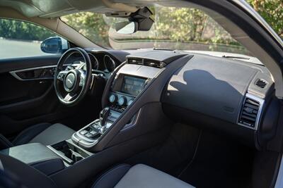 2018 Jaguar F-TYPE R   - Photo 52 - Costa Mesa, CA 92626