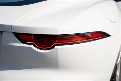 2018 Jaguar F-TYPE R   - Photo 46 - Costa Mesa, CA 92626