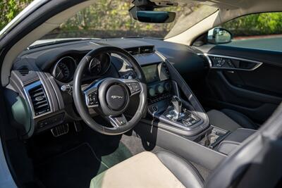 2018 Jaguar F-TYPE R   - Photo 9 - Costa Mesa, CA 92626