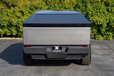 2024 Tesla CYBERTRUCK   - Photo 12 - Costa Mesa, CA 92626