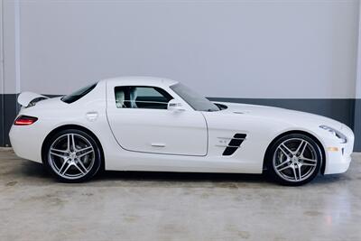 2011 Mercedes-Benz SLS AMG   - Photo 5 - Costa Mesa, CA 92626