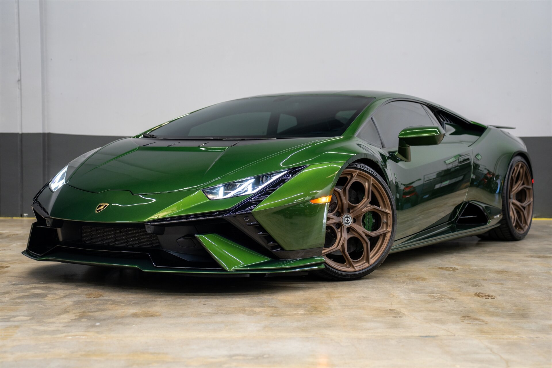 2023 Lamborghini Huracan Tecnica   - Photo 1 - Costa Mesa, CA 92626