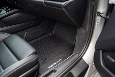2024 Porsche 911 Targa 4S   - Photo 76 - Costa Mesa, CA 92626