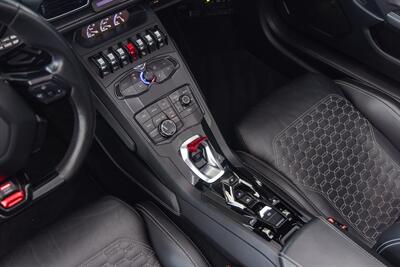 2017 Lamborghini Huracan LP 610-4 Spyder   - Photo 20 - Costa Mesa, CA 92626