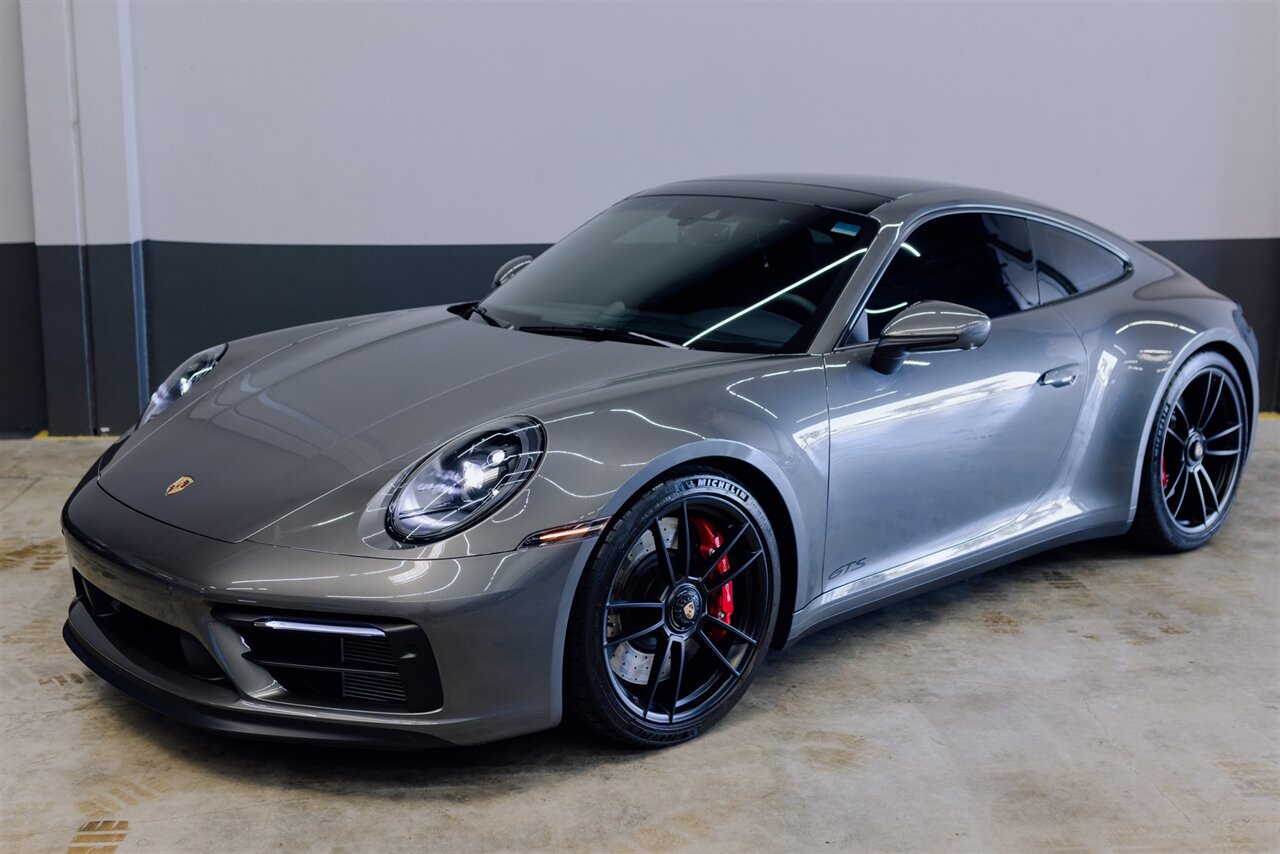 2024 Porsche 911 Carrera 4 GTS Coupe's photo