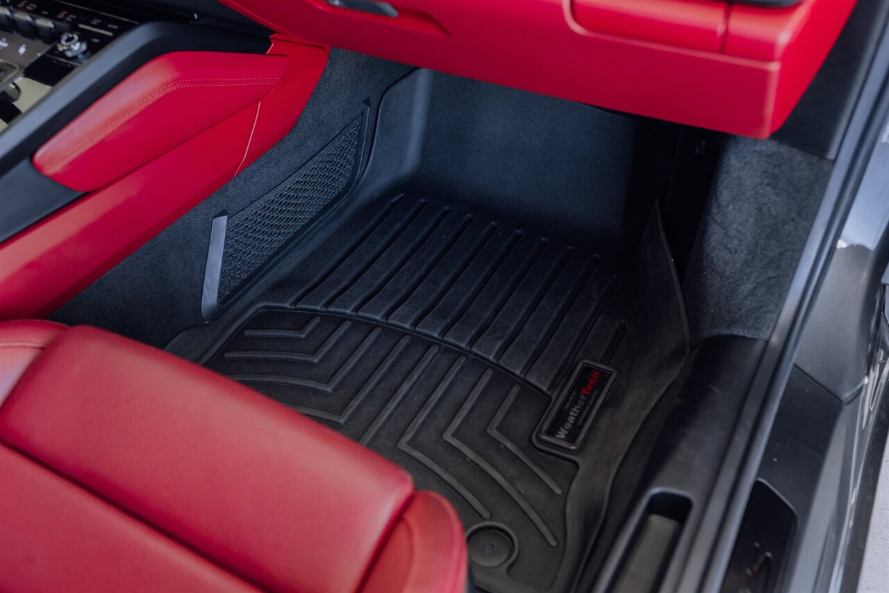 2024 Porsche 911 GTS - Photo 45
