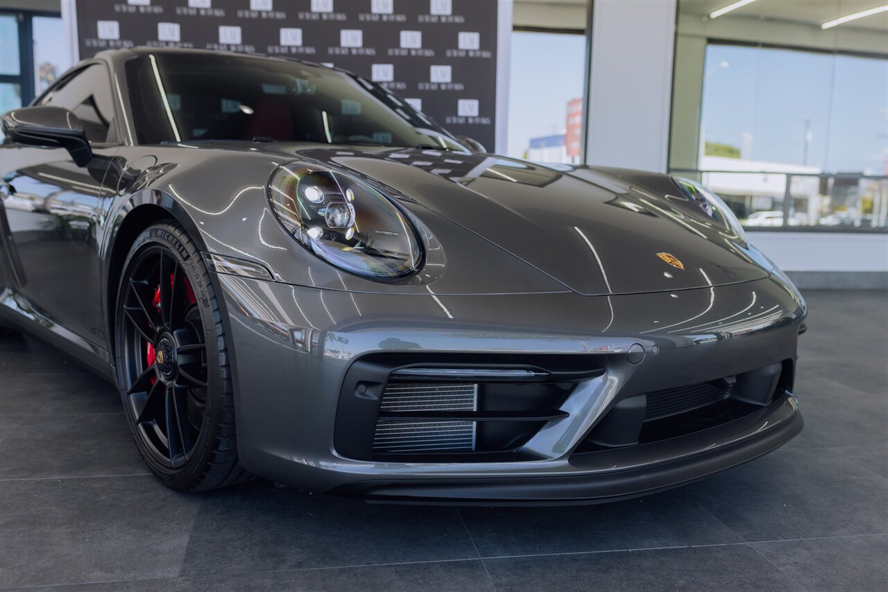 2024 Porsche 911 GTS - Photo 11