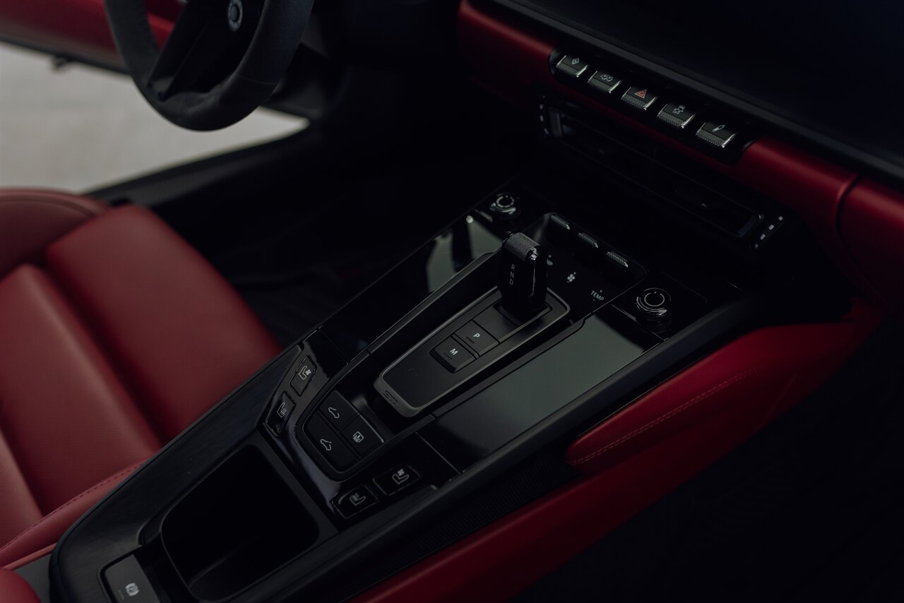 2024 Porsche 911 GTS - Photo 24