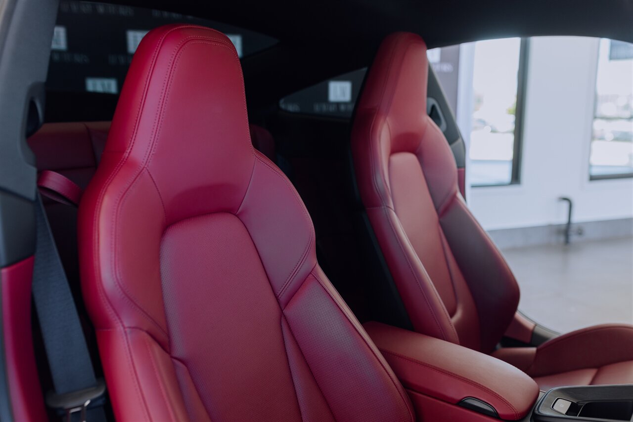 2024 Porsche 911 GTS - Photo 23