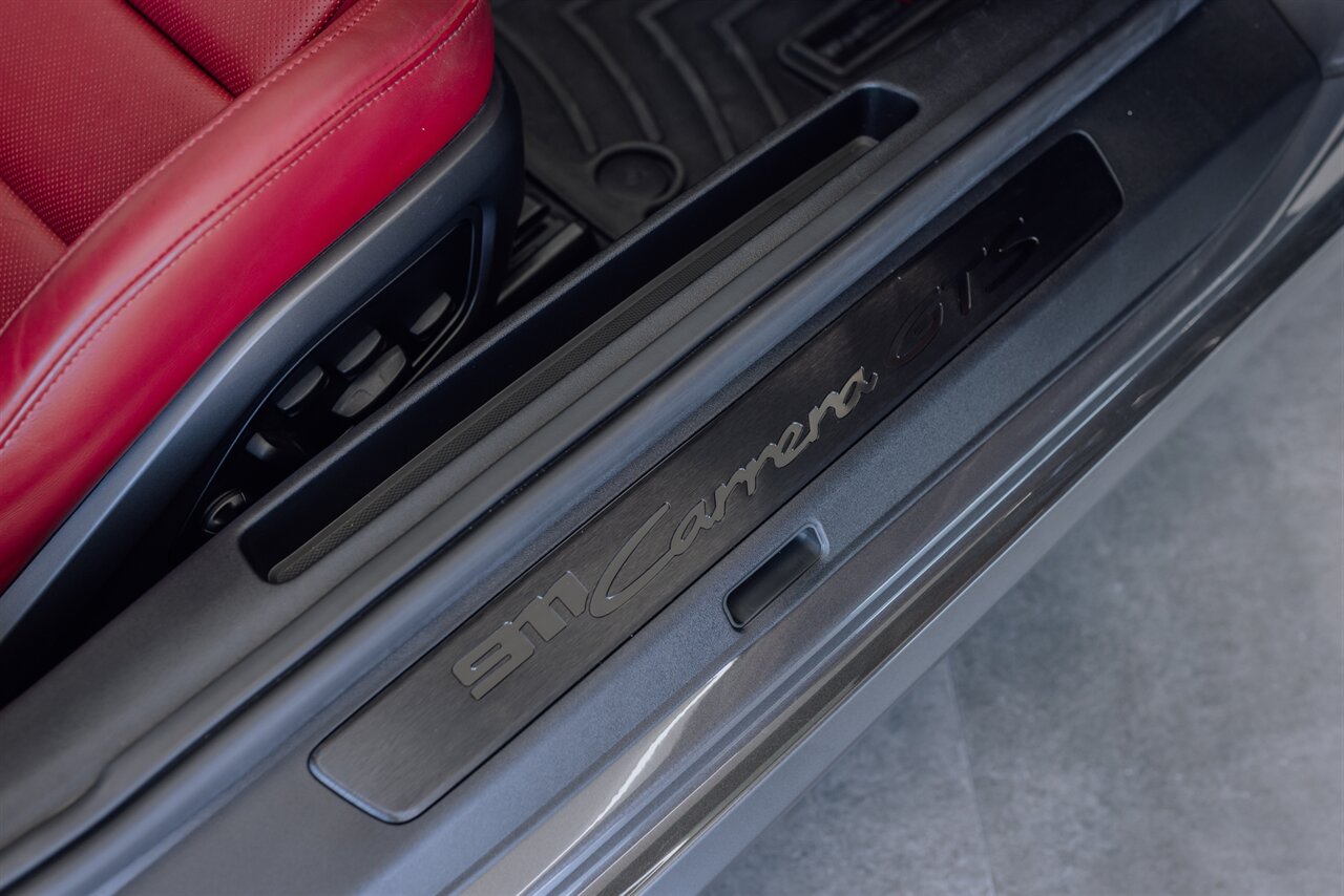 2024 Porsche 911 GTS - Photo 44