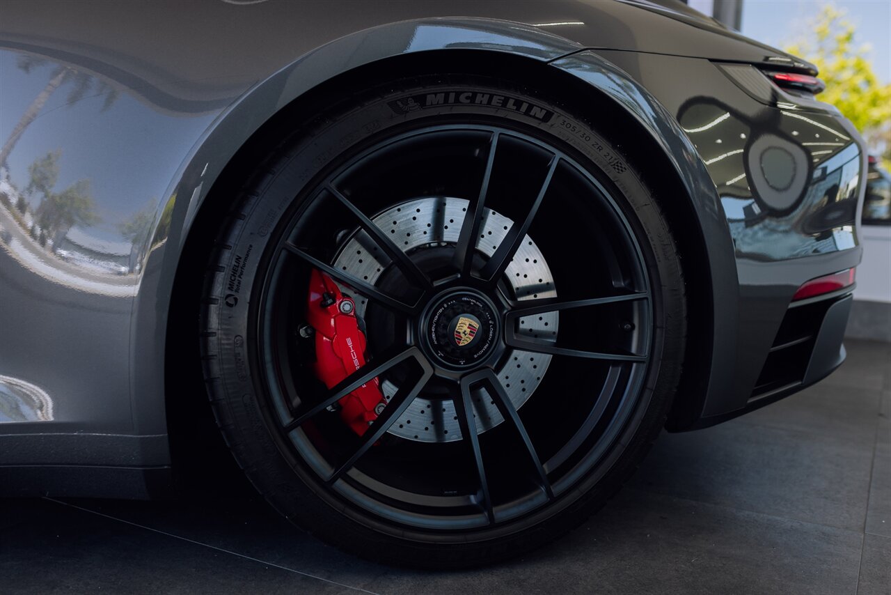 2024 Porsche 911 GTS - Photo 7