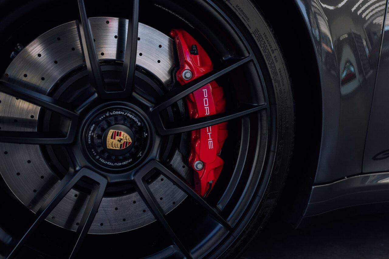 2024 Porsche 911 GTS - Photo 6
