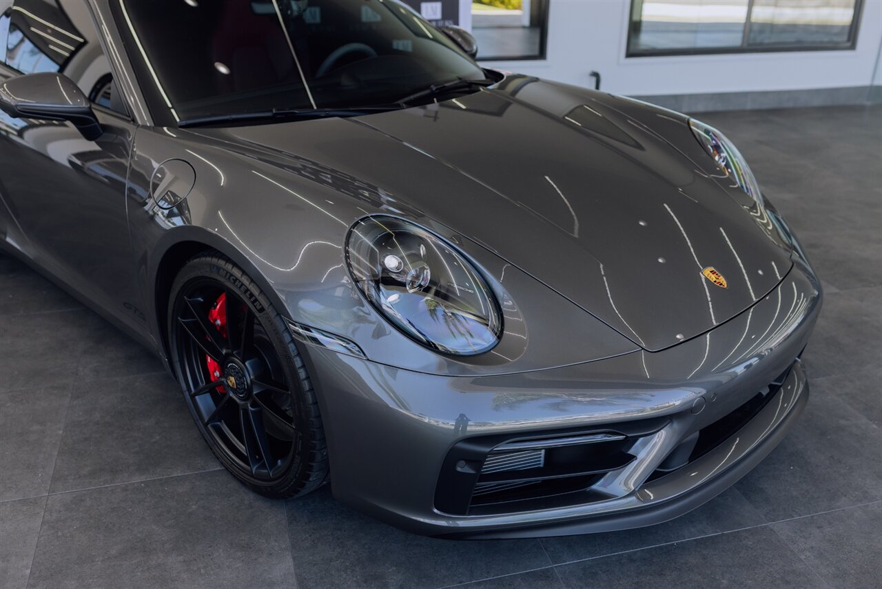 2024 Porsche 911 GTS - Photo 9
