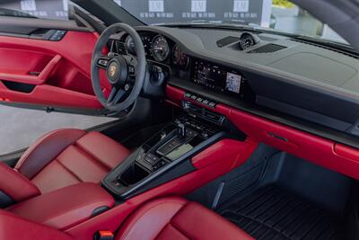 2024 Porsche 911 Carrera GTS   - Photo 37 - Costa Mesa, CA 92626
