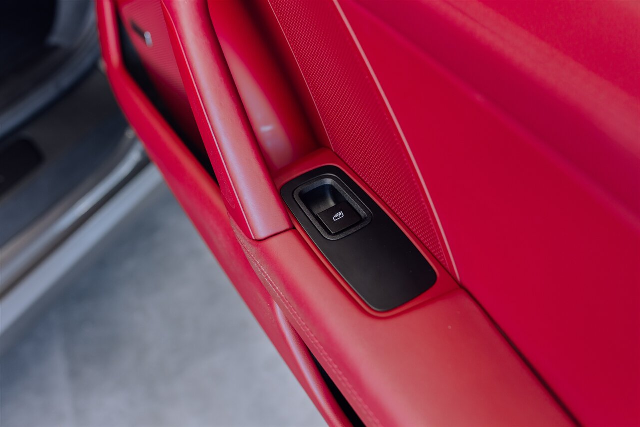 2024 Porsche 911 GTS - Photo 39