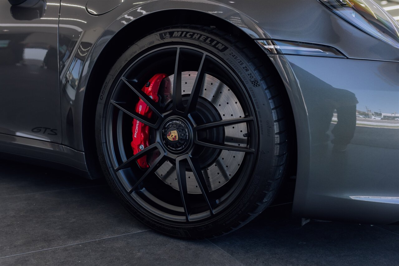 2024 Porsche 911 GTS - Photo 12