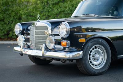 1968 Mercedes-Benz 230   - Photo 7 - Costa Mesa, CA 92626