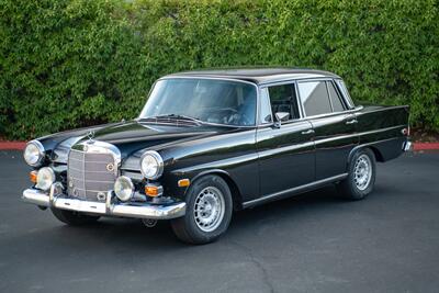 1968 Mercedes-Benz 230   - Photo 1 - Costa Mesa, CA 92626