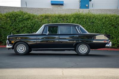 1968 Mercedes-Benz 230   - Photo 11 - Costa Mesa, CA 92626