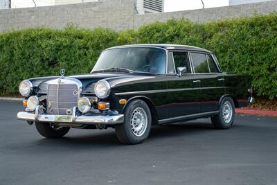 1968 Mercedes-Benz 230   - Photo 4 - Costa Mesa, CA 92626