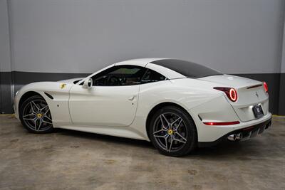 2015 Ferrari California T   - Photo 4 - Costa Mesa, CA 92626