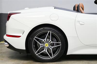 2015 Ferrari California T   - Photo 23 - Costa Mesa, CA 92626