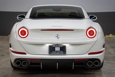 2015 Ferrari California T   - Photo 5 - Costa Mesa, CA 92626