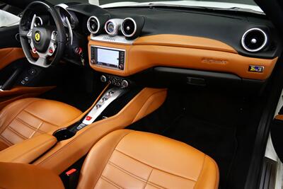 2015 Ferrari California T   - Photo 14 - Costa Mesa, CA 92626
