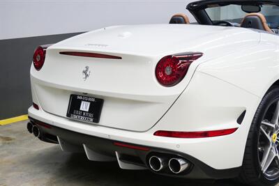 2015 Ferrari California T   - Photo 10 - Costa Mesa, CA 92626