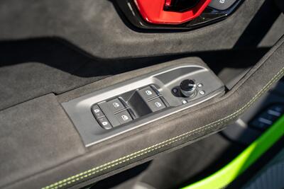 2024 Lamborghini Urus Performante   - Photo 60 - Costa Mesa, CA 92626