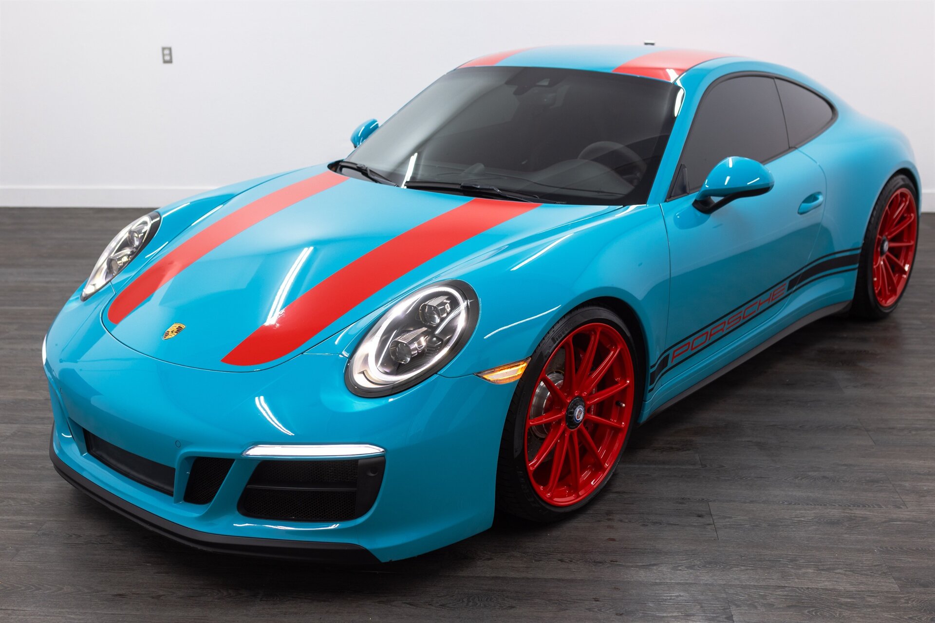 2019 Porsche 911 Carrera GTS   - Photo 1 - Costa Mesa, CA 92626