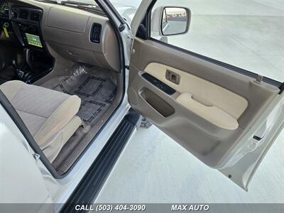 1998 Toyota 4Runner SR5 4dr SR5   - Photo 19 - Portland, OR 97211