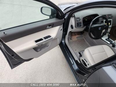 2011 Volvo V50 T5   - Photo 10 - Portland, OR 97211