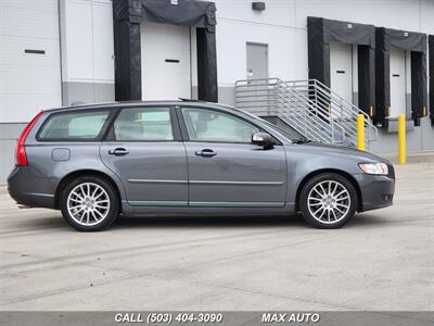 2011 Volvo V50 T5   - Photo 9 - Portland, OR 97211