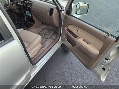 2001 Toyota 4Runner Limited   - Photo 18 - Portland, OR 97211