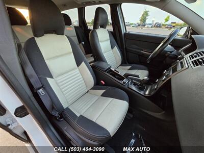 2011 Volvo V50 T5 R-Design   - Photo 20 - Portland, OR 97211