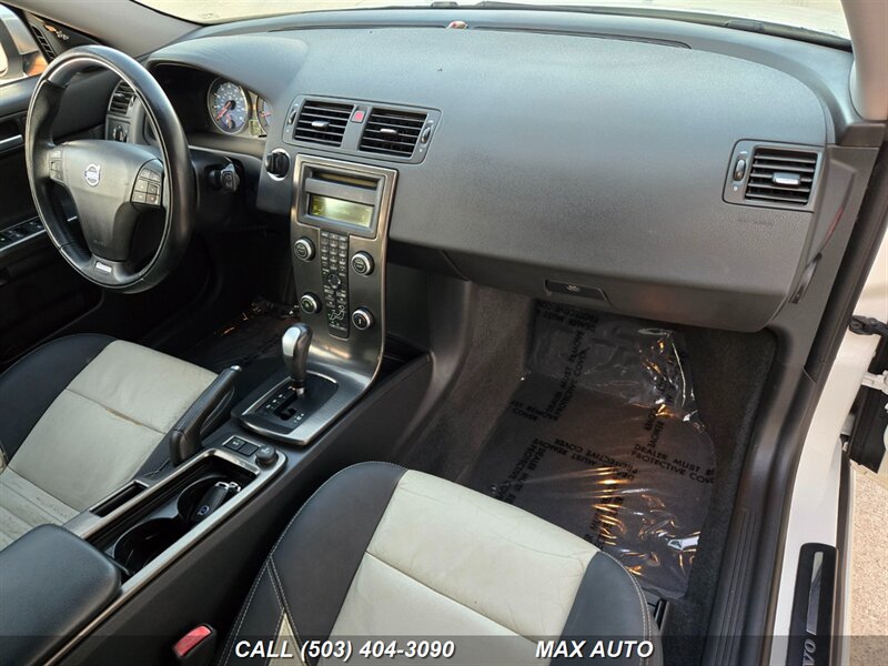2011 Volvo V50 T5 R-Design  