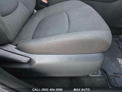 2019 Toyota RAV4 LE   - Photo 22 - Portland, OR 97211