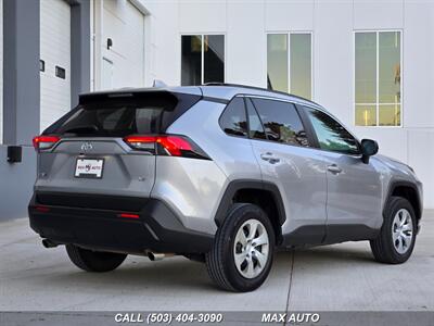 2019 Toyota RAV4 LE   - Photo 8 - Portland, OR 97211