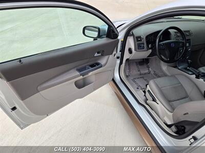 2009 Volvo C30 T5   - Photo 10 - Portland, OR 97211