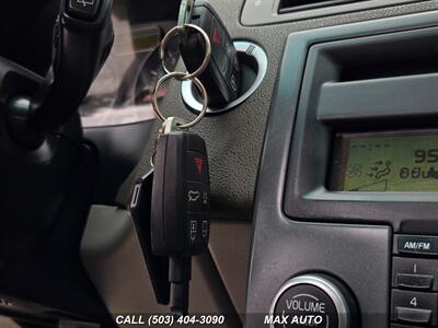2009 Volvo C30 T5   - Photo 30 - Portland, OR 97211