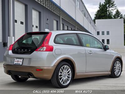 2009 Volvo C30 T5   - Photo 8 - Portland, OR 97211