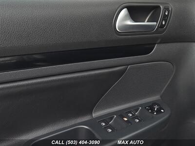 2014 Volkswagen Jetta SportWagen TDI   - Photo 30 - Portland, OR 97211