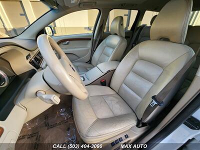 2010 Volvo XC70 3.2   - Photo 12 - Portland, OR 97211