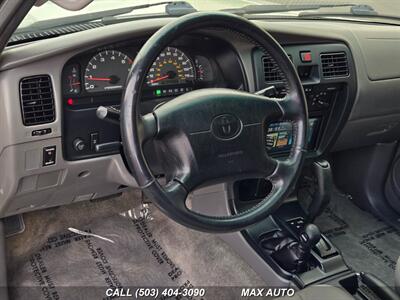 2001 Toyota 4Runner SR5   - Photo 14 - Portland, OR 97211