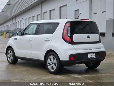 2017 Kia Soul   - Photo 6 - Portland, OR 97211