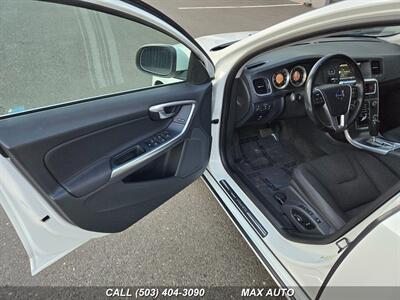 2012 Volvo S60 T5   - Photo 10 - Portland, OR 97211